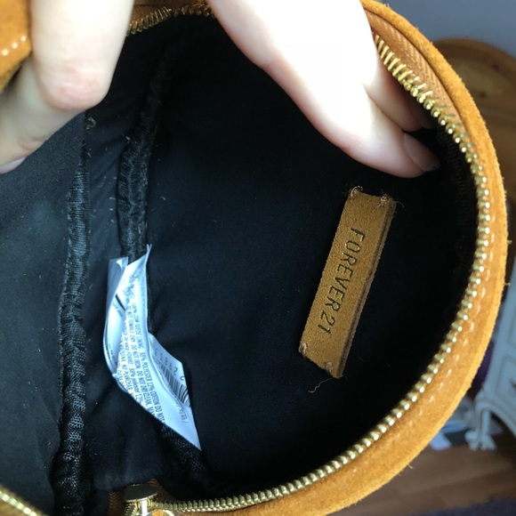 Forever 21 Circular Crossbody bag - Picture 3 of 4